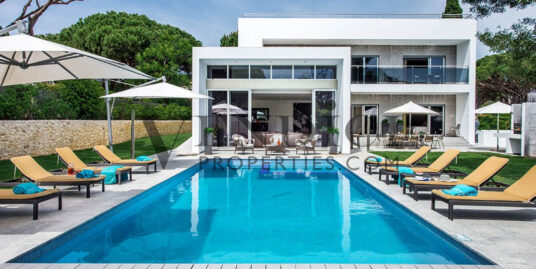 Fantastic Four Bedroom Villa