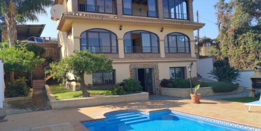 Villa for rent in Buenavista – Lauro Golf